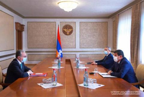 رئيس جمهورية آرتساخ أرايك هاروتيونيان يستقبل وزير خارجية أرمينيا زوهراب مناتساكانيان
