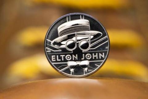 Մեծ Բրիտանիայում 85 հազար դոլար արժեքով մետաղադրամ են թողարկել Էլթոն Ջոնի պատվին