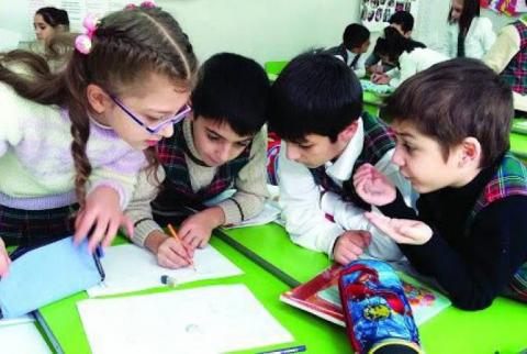 Газета “Айастани Анрапетутюн”: В новых критериях приоритет отдается содержанию образования