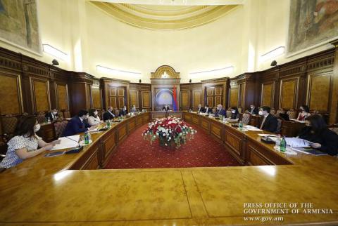 Վարչապետին ներկայացվել է ՏԿԵ նախարարության 2019թ. գործունեության հաշվետվությունը