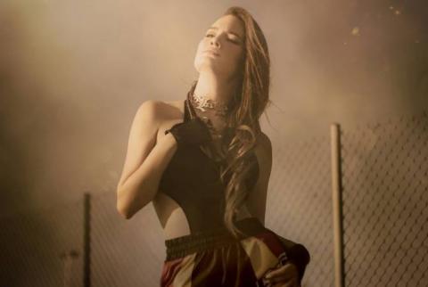 Athena Manoukian presents videoclip of her new song