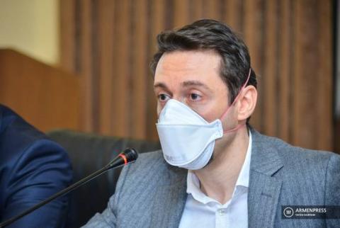 В сквере Маштоца прекращены строительные работы