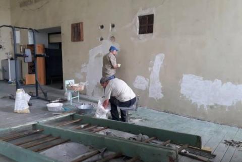 Ремонтируется спортзал Детско-юношеской спортивной школы комплексных видов спорта Шенгавита