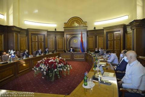 Состоялось заседание Профессиональной комиссии по конституционным реформам.