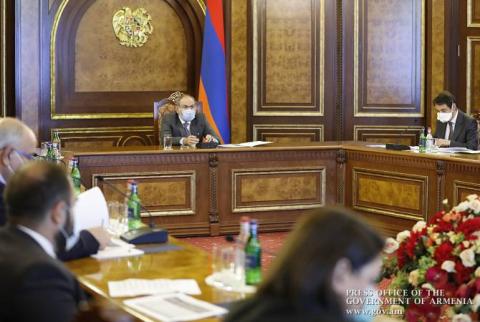PM highlights need to continue conducting large-scale capital expenditures