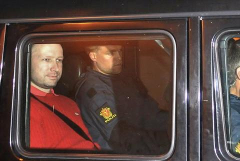 Норвежский радикал Брейвик, убивший 77 человек, попросил об УДО
