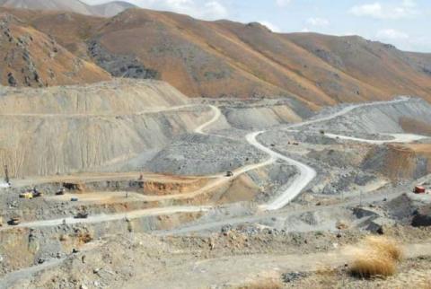 Russian mining company stops operations in Armenia amid threat of Azeri bombardment 