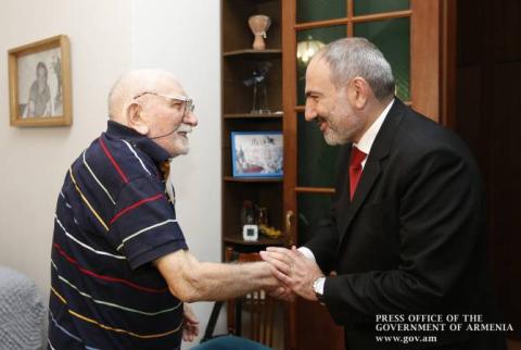 Никол Пашинян направил телеграмму соболезнования по случаю кончины Армена Джигарханяна