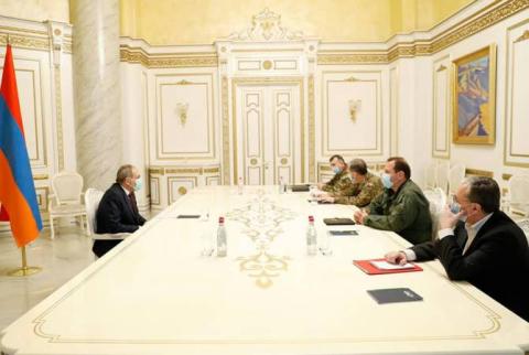Armenian PM discusses Karabakh with military top brass and foreign minister 