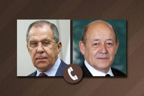وزيرا الخارجية الروسي والفرنسي سيرغي لافروف وجان إيف لودريان يناقشان الوضع في ناغورنو كاراباغ