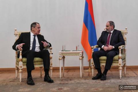 ‘We should ensure return of Artsakh residents to their homes’ – Armenian PM receives Russian FM