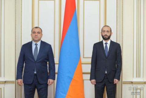 Ararat Mirzoyan a rencontré le Président de la Cour constitutionnelle