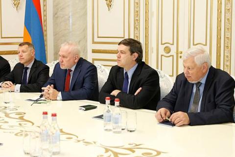 Les coprésidents du groupe de l'OSCE à Minsk devraient se rendre à Erevan et à Bakou  