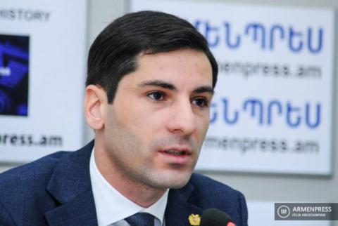 Governor of Ararat Province resigns