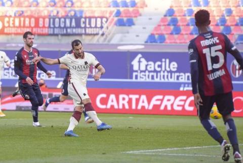 مخيتاريان يجري تمريرة حاسمة ويسجّل هدف في آخر مبارة له مع ناديه روما ضد بولونيا بالدوري الإيطالي