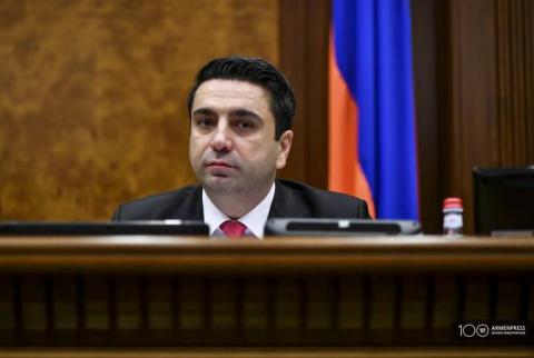 Alen Simonyan déclare que des élections législatives anticipées doivent avoir lieu dès que possible 
