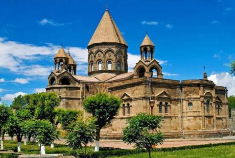Газета "Айастани Анрапетутюн": Консолидация также с помощью Армянской апостольской церкви