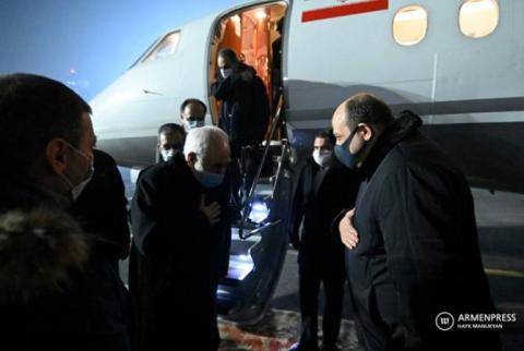 Le ministre iranien des Affaires étrangères Mohammad Javad Zarif est arrivé à Erevan