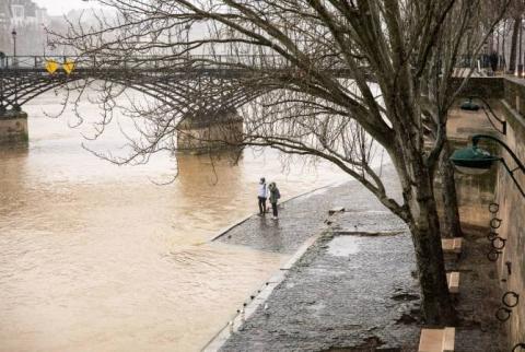 Փարիզում Սենա գետի մակարդակը բարձրացել է.ափամերձ որոշ հատվածներ փակ են