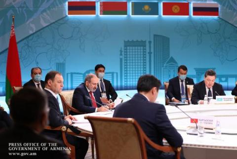 باشينيان يكرر استعداد أرمينيا للتعاون الوثيق مع الشركاء في اجتماع الاتحاد الاقتصادي الأوراسي