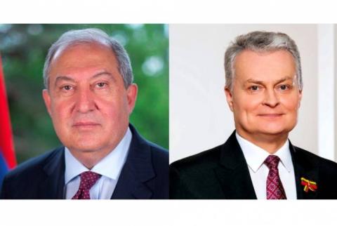 Արմեն Սարգսյանն Անկախության օրվա առթիվ շնորհավորել է Լիտվայի նախագահին