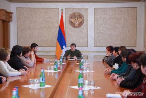 Президент Республики Арцах принял группу армянских беженцев из Азербайджана