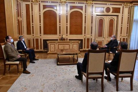 President Sarkissian holds meeting with Aram Sargsyan and Artak Zeynalyan 