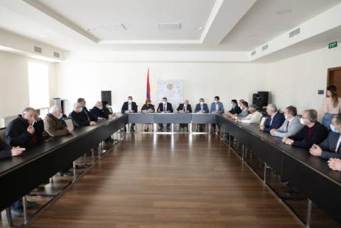 Կարեն Գիլոյանը  բուհերի ներկայացուցիչների հետ քննարկել է ուսանողական սպորտի զարգացումը
