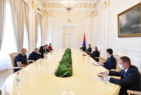Президент Армении принял группу представителей инициативы «Родитель солдата»