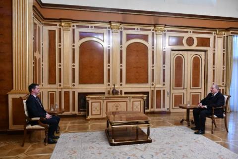 Armen Sarkissian, Jonathan Lacôte discuss Armenian-French relations