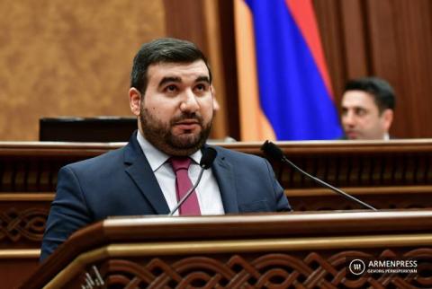 Վահագն Ալեքսանյանը երդմամբ ստանձնեց պատգամավորական լիազորությունները