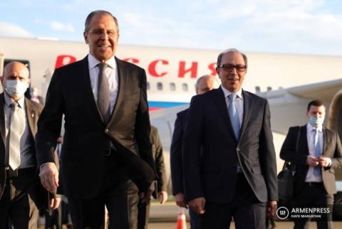 Le ministre russe des Affaires étrangères arrive en Arménie