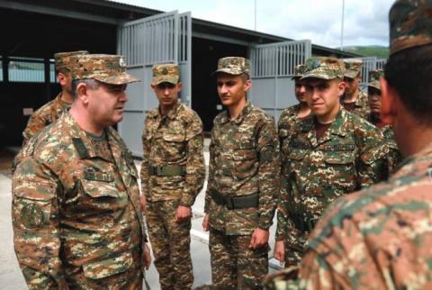 Начальник Генштаба ВС Армении посетил с рабочим визитом воинские части