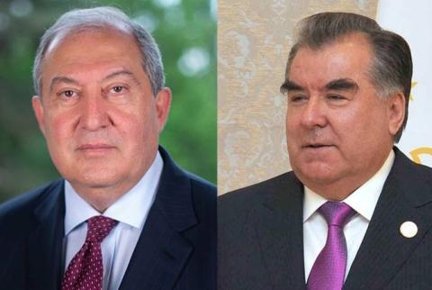 Наши отношения и впредь будут развиваться   – президента РА поздравил президент Таджикистана