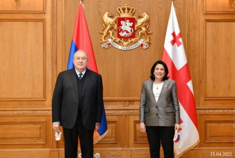 Armenian President congratulates Georgian counterpart on national day