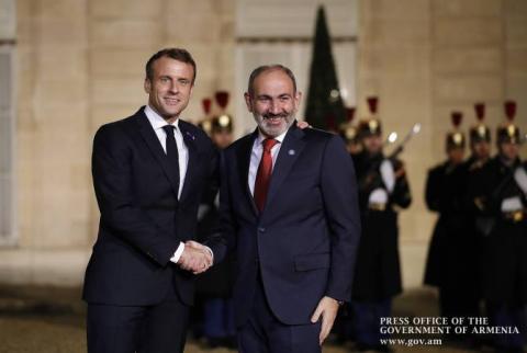 Armenian caretaker Prime Minister Nikol Pashinyan meets with French President Emmanuel Macron in Paris