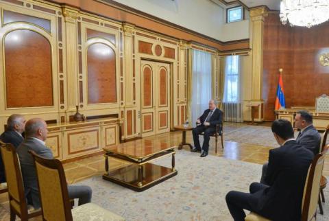 President Sarkissian receives delegation of Union of NSS Reserve Officers NGO