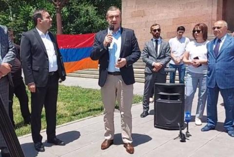 Партия «Наш дом - Армения», придя к власти, пересмотрит систему общего образования