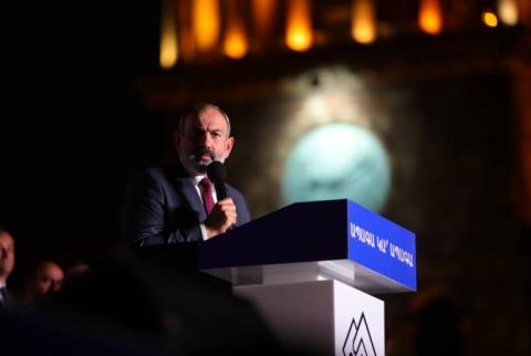Փաշինյանը երկխոսության կոչ արեց քաղաքական ուժերին և հոգևոր առաջնորդներին 