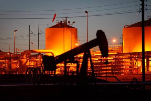 Цена Brent стабилизировалась у максимальной за 2,5 года отметки