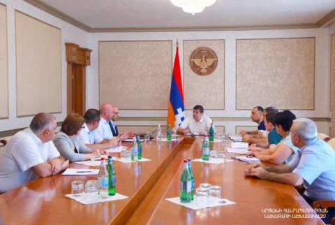 Араик Арутюнян провел совещание по жилищным программам