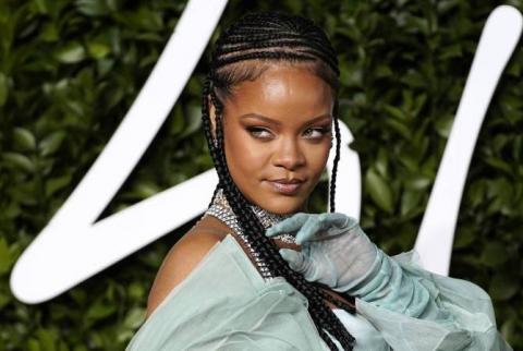 Forbes dergisi Rihanna'yı resmen milyarder ilan etti