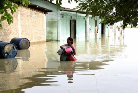 Число жертв наводнения в Индии возросло до 23