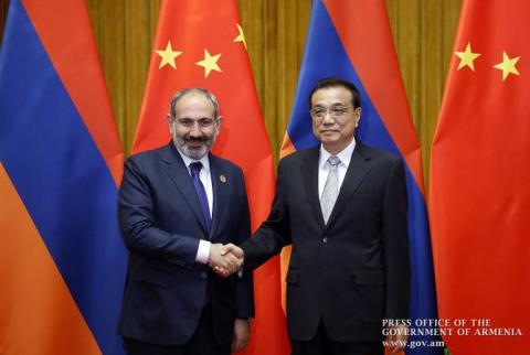 La Chine est prête à renforcer la combinaison des stratégies de développement avec l'Arménie - Li Keqiang