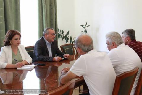 Artsakh Parlamento Başkanı, Ermeni Devrimci Federasyonu’nun parlamentoda temsil olunan grubu üyeleriyle görüştü