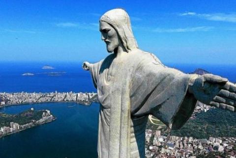 Brezilya’da, Kurtarıcı İsa heykelinin üzerinde güneşin doğuşunu izlemek isteyen iki Fransız gezgin gözaltına alındı