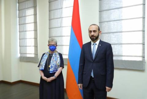 Ermenistan Dışişleri Bakanı Ararat Mirzoyan AB Delegasyonu Başkanı’yla görüştü