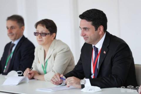 Ален Симонян пригласил спикера парламента Люксембурга посетить Армению с официальным визитом