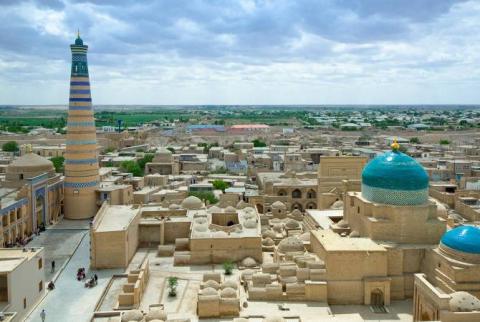 Özbekistan, Afganistan'da "geçici hükümet"in kurulmasını memnuniyetle karşıladı