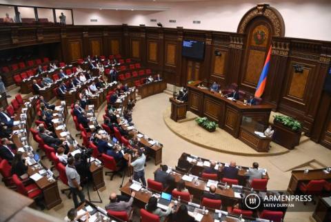 Ermenistan Parlamentosu'nun oturumu başladı
